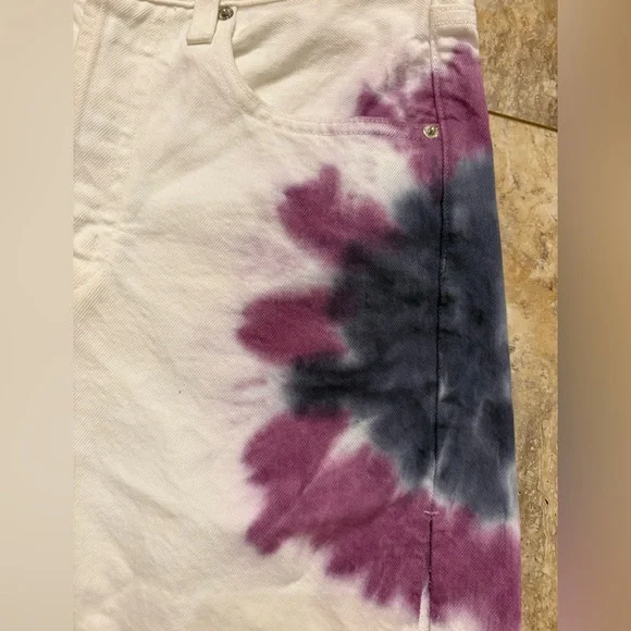 Edwin Cai Short Size 28 Womens 7" Inseam Sunset White Purple Denim Tie Dye